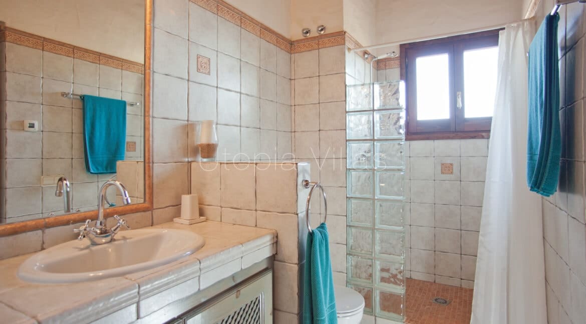 17-Bathroom-Villa-Marrakech-Sitges-Barcelona