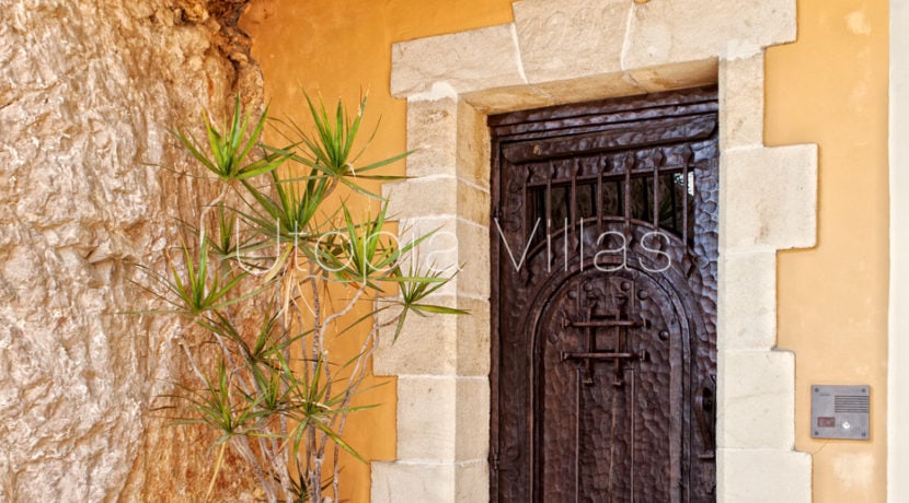 26-Entrance-Door-Villa-Marrakech-Sitges-Barcelona