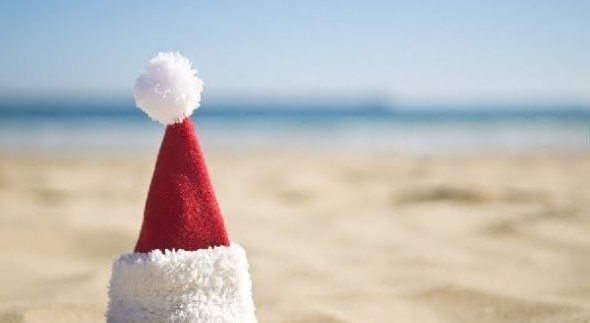 Gorro de navidad en la playa, Navidad en Barcelona