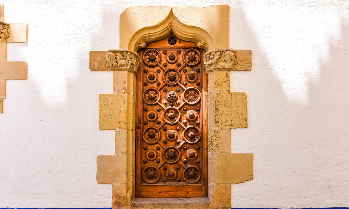 The door of a museum on the Sitges Art and Culture Walking Tour