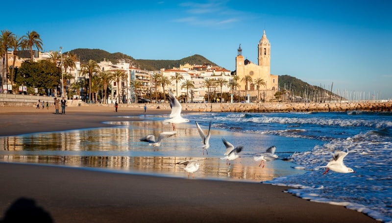 Las 17 playas de Sitges: una guía práctica