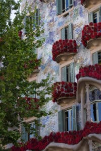 Casa Batlló en el día de San Jordi
