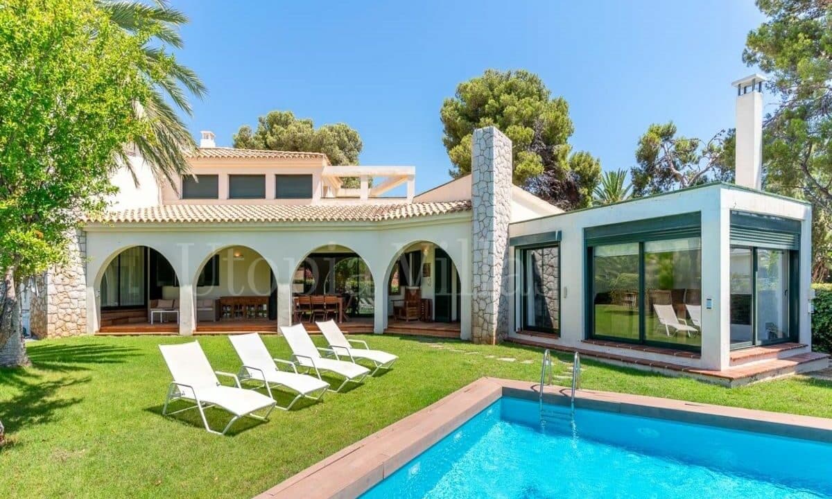 Villa-in-Sitges-with-private-pool02428